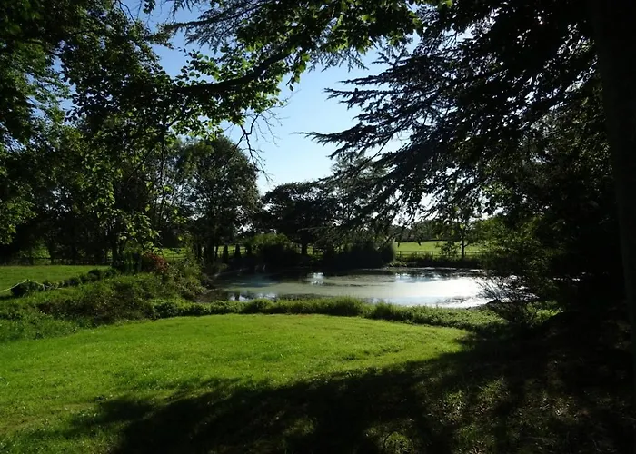 Manoir Du Petit Bosq Couette-café Le Molay-Littry